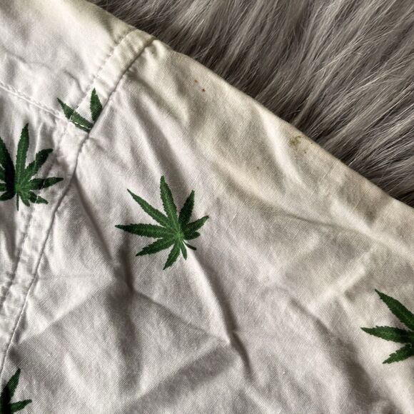 Molokai Surf Shirt Sz XL Cannabis 420 Button Down White Green Marijuana Weed - Picture 4 of 11